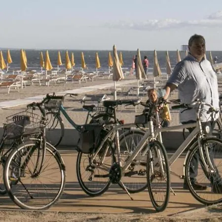 Peaceful Retreat For Four Guests With View Apartment